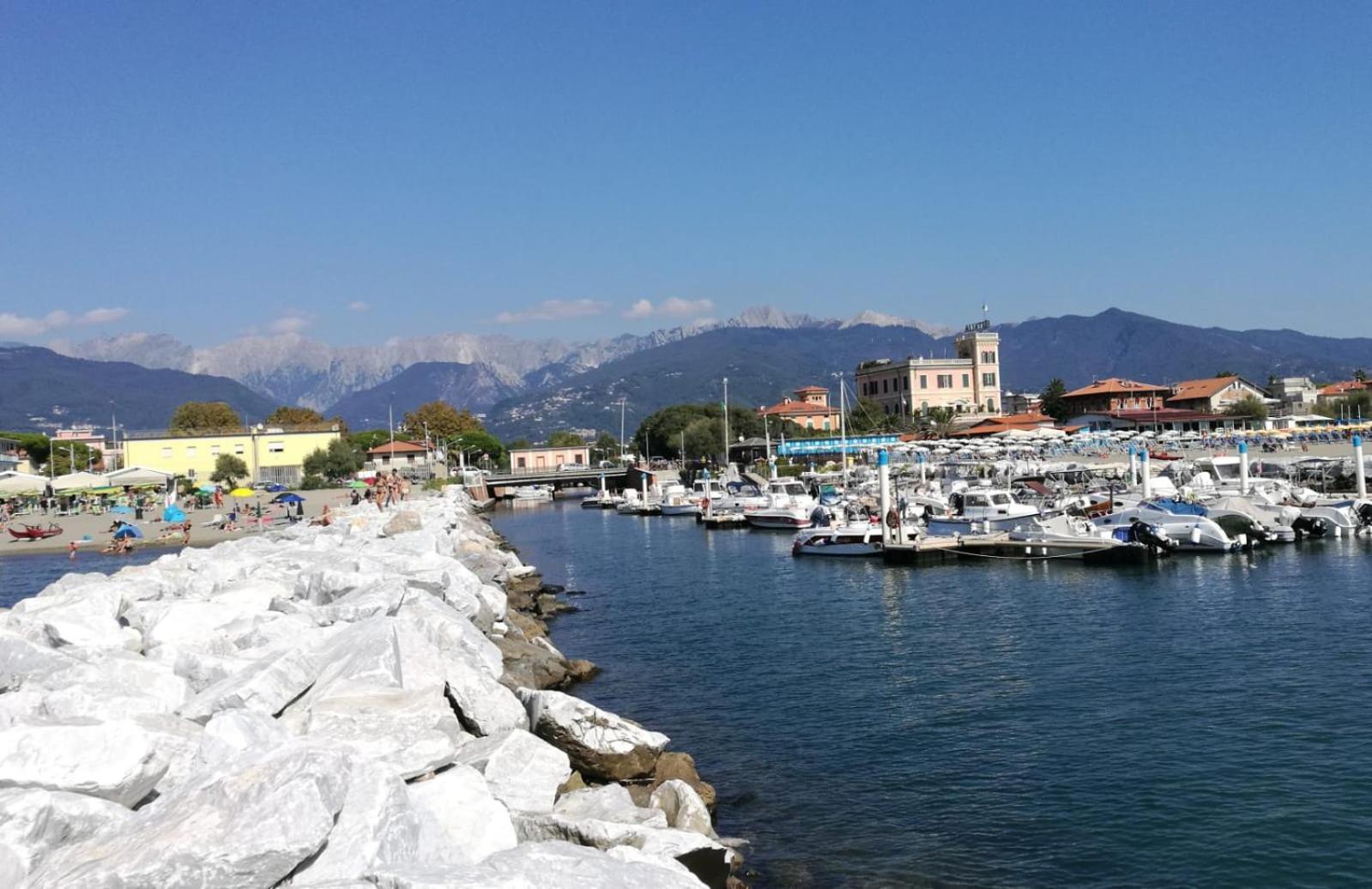 Apartmán Casa Luce Marina di Massa Exteriér fotografie